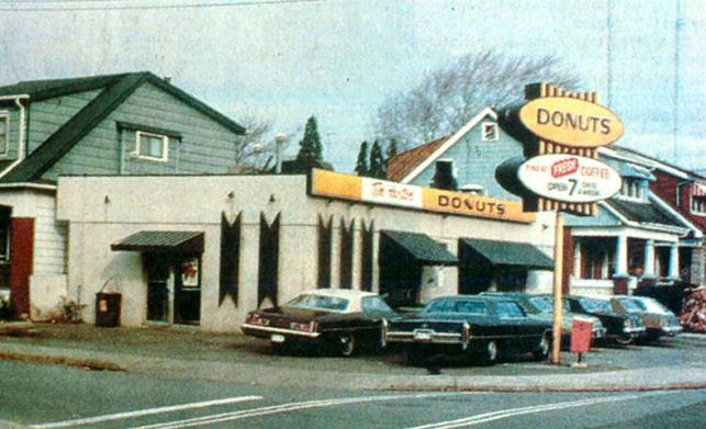 Photo of the original Tim Hortons on Ottawa Street in Hamilton